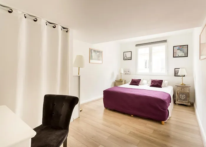Апартаменты Amazing Artois Champs Elysees *